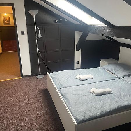 Hotel Lovecky Zamecek Orion Liberec Kültér fotó