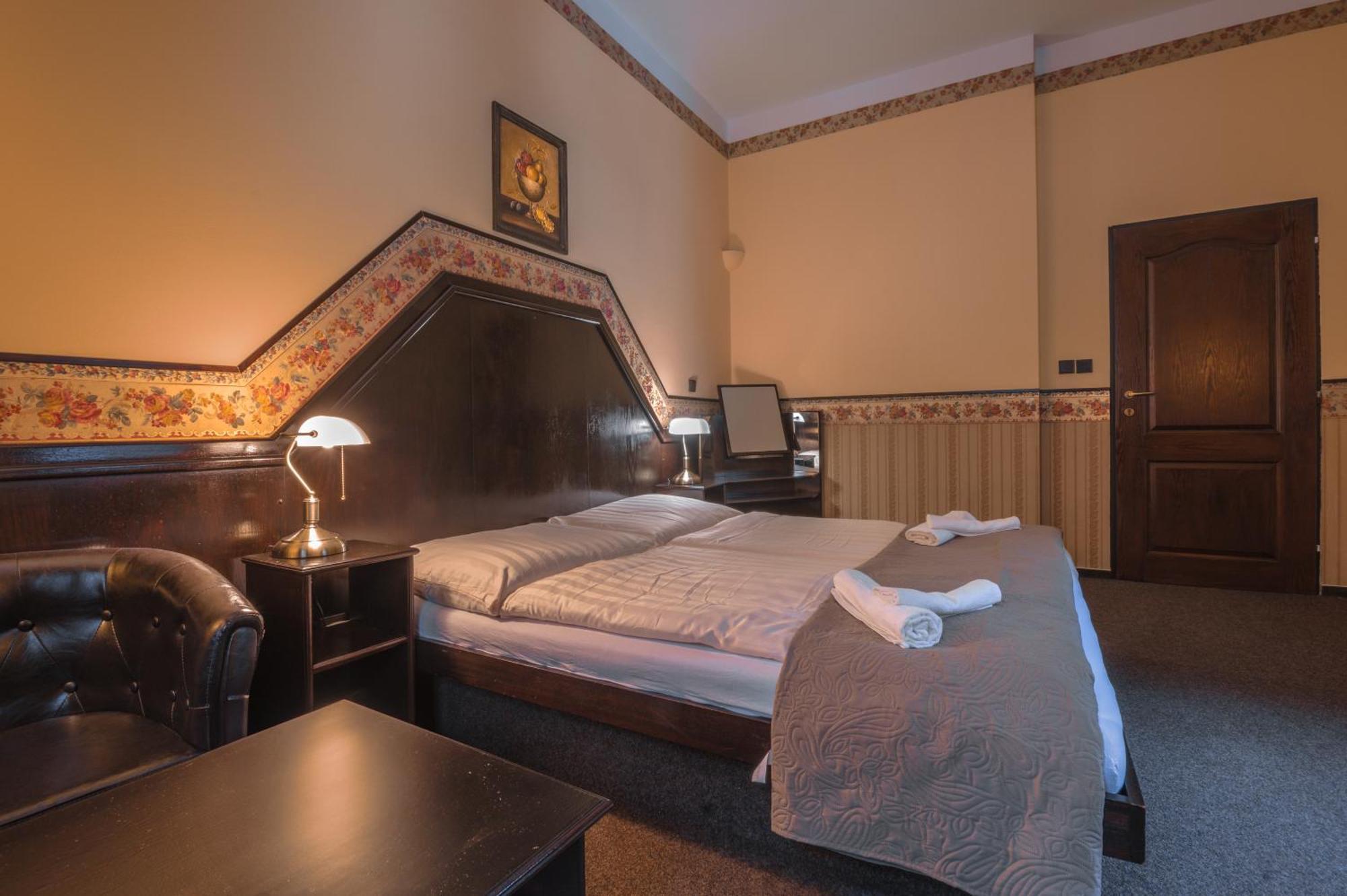 Hotel Lovecky Zamecek Orion Liberec Kültér fotó